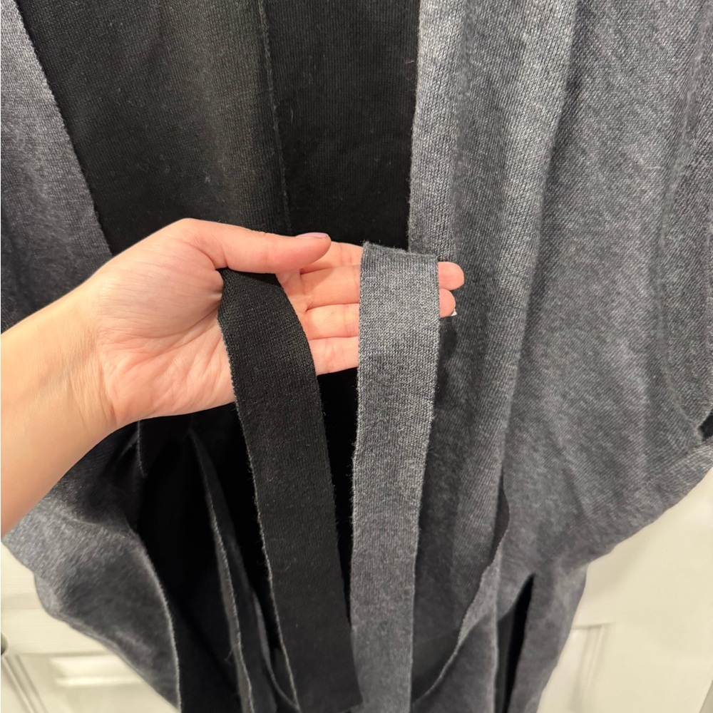 Ann Taylor Loft Reversible Poncho - Picture 6 of 6